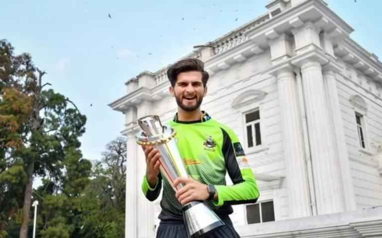 Lahore Qalandars 3rd Time Lifts the PSL Trophy